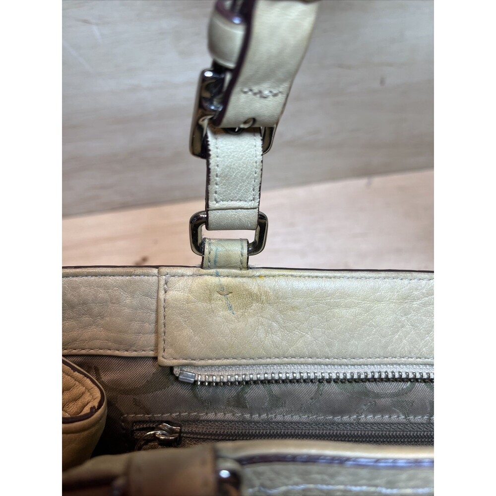 Coach Purse - Picture 16 of 16